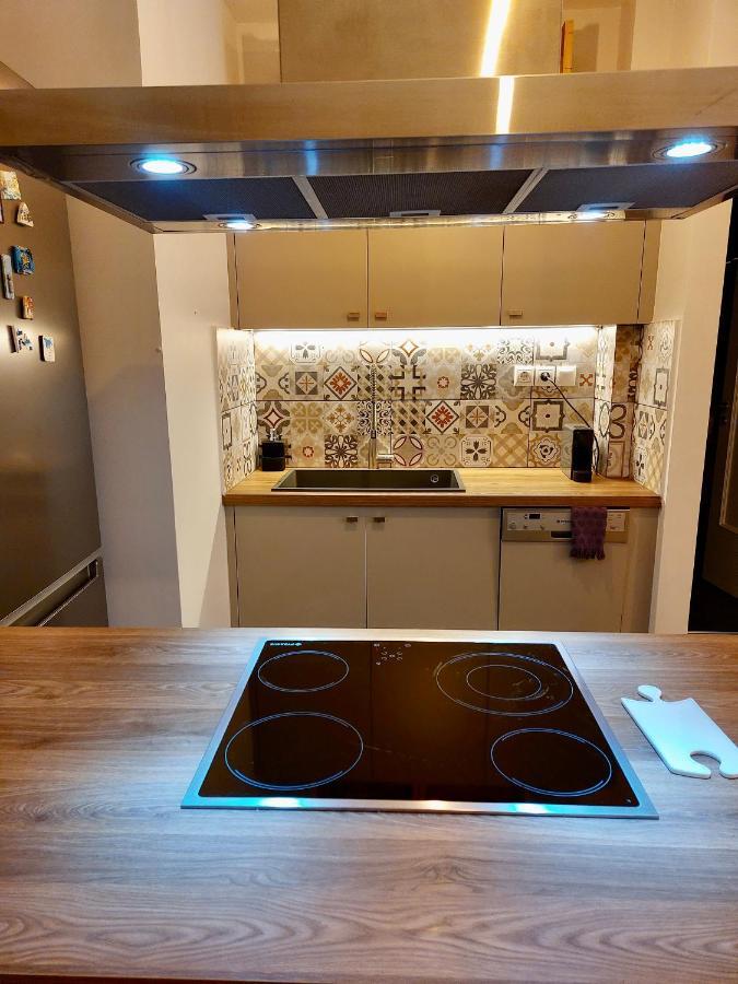 Christina-Anna Athens City Center Walking Distance To Everywhere And Acropolis, In One Of The Most Favorable Locations By National Gardens And Zoo, Hellenic Parliament In Syntagma And Stylish Exquisite Kolonaki Cozy Renovated Apartment Eksteriør bilde